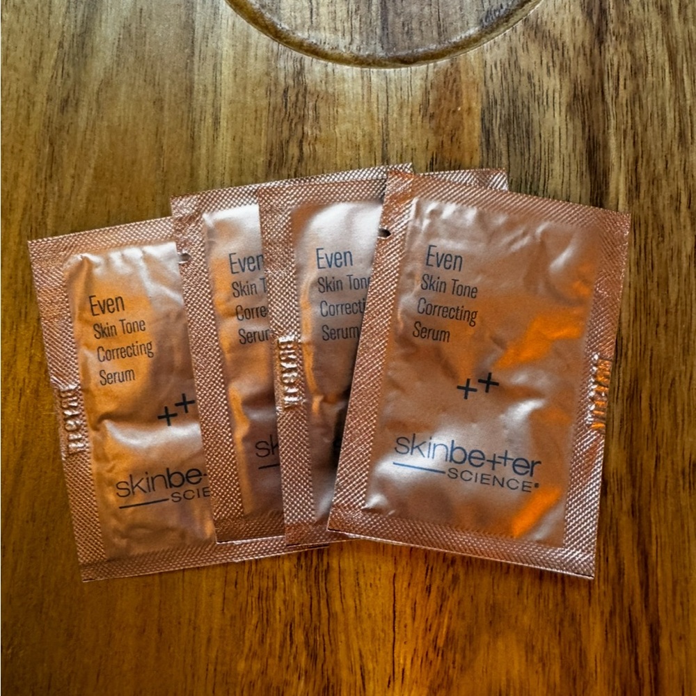 SkinBetter Science Even Skin Tone Correcting Serum samples X 4 new authentic